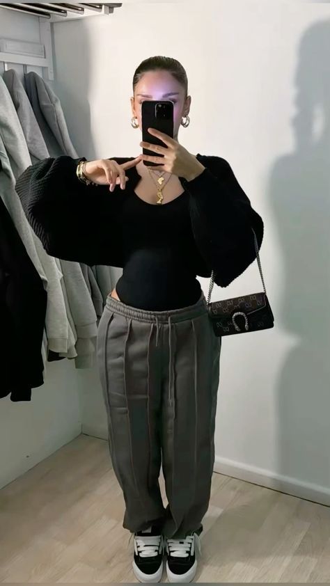 Zara Drip, Mode Zara, Uni Outfits, Outfit Inspo Casual, Cute Everyday Outfits, Baddie Outfits Casual, Cute Simple Outfits, Basic Outfits