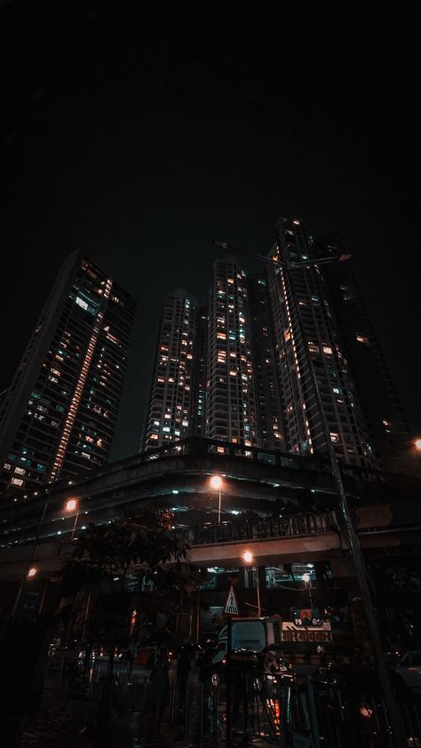 #Mumbai #Mumbaiskyline #Night #skyscrapers #Nightlife #skyline Mumbai Night View, Mumbai Night, Party Night Club Aesthetic, Night Club Aesthetic, City Life Photography, Night Skyline, Instagram Captions For Friends, Mumbai City, Beautiful Love Images