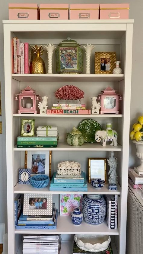 Bookcase Styling Blue And White, Bookcase Flower Vase, Grandmillenial Bookshelf Styling, Bookshelf In Bedroom Ideas, Bookshelf Styling Bedroom, Cottagecore Ghibli, Styled Bookshelf, Bookshelves Styling, Mahogany Office