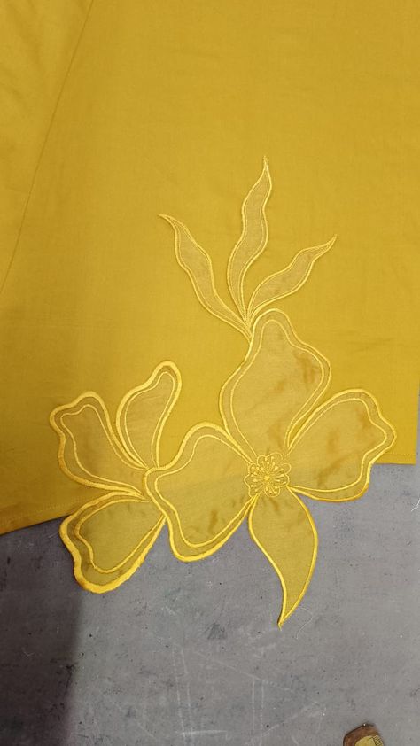 https://www.youtube.com/@manojbhardwajembroiderydes3379 Dupatta Embroidery Pattern, Applic Work Design, Embroidery On Printed Fabric, Cut Work Embroidery Design Patterns, Suit Machine Embroidery Designs, Applique Work Design, Cut Work Designs, Cut Work Embroidery, People Embroidery