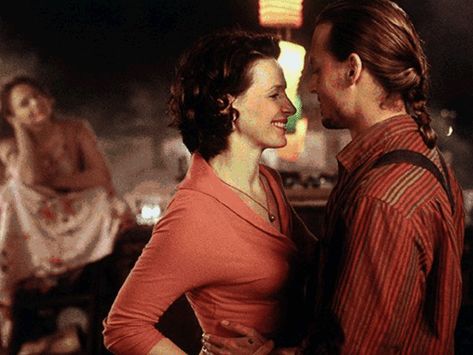 Chocolat...top3 fav Johnny Depp movies ever Johnny Depp Chocolat, Chocolate Movie, Movie Outfits, Johnny Depp Movies, Juliette Binoche, Movies Worth Watching, Chick Flicks, Romantic Scenes, Charlie Chaplin