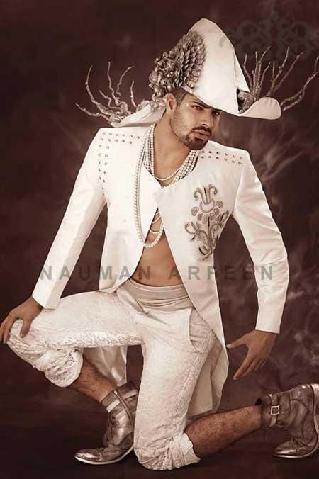 Groom Suits for Men Wedding 2013 by Naushemian a Complete Solicitation for Hymeneals Funny Wedding Suits Men, Ugly Suits, Suits For Men Wedding, Groom Suit Ideas, Wedding Kids Outfit, Suit For Men Wedding, Latest Pakistani Fashion, Groom Suits, Photo Drawing