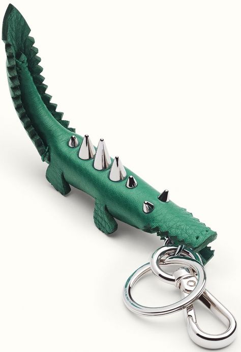 Cute Crocodile, Arm Candies, Leather Jewelry Diy, Leather Jewels, Leather Craft Projects, Crocodile Bags, Leather Art, Leather Keyring, Bag Charms