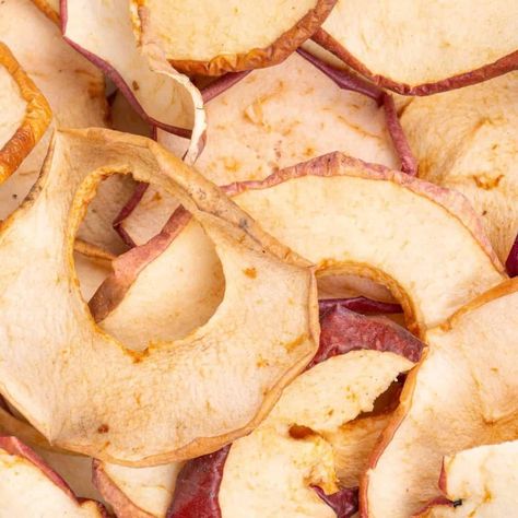 How to Dehydrate Apples in an Air Fryer How To Dehydrate Apples In Air Fryer, Dehydrate Apples In Air Fryer, How To Dry Apples In Air Fryer, Air Fryer Dehydrated Apples, Dehydrating Apples In Air Fryer, Dehydrate Apples, Apple Chips Dehydrator, Apples For Applesauce, Chefman Air Fryer