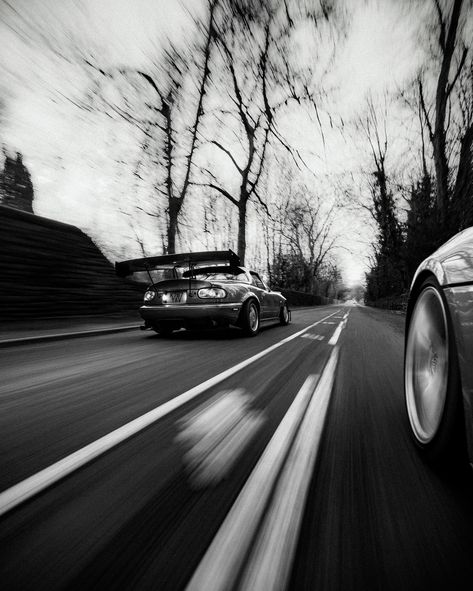 Speed. 💬Comment ‘ PRESET ‘ and I’ll dm you a link to my presets pack. Fun shoot with @ave___photography shooting @cargirlkeris MX5 and @luk3yy_ R8 📸 Car Photography 📸 Moving Car Photography, Two Cars Photography, Professional Car Photography, Black And White Car Photography, Car Reflection Photography, R8 Car, Neon Light Car Photography, City Photoshoot, February 19