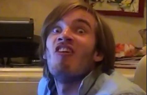 The pewdiepie face XD Pewdiepie Funny, Youtube Gamer, Smosh, Me Too Meme, Pewdiepie, Markiplier, Funny Moments, Dankest Memes, I Laughed