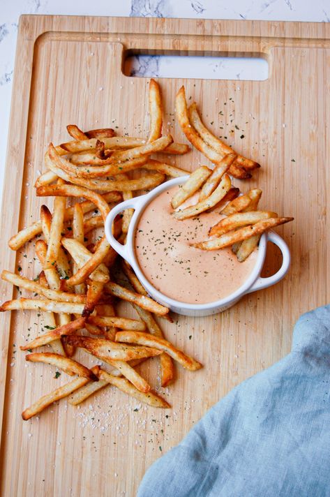 Truffle Fry & Burger Sauce Truffle Sauce Recipe, Black Truffle Recipe, Truffle Oil Recipes, Truffle Burger, Vegan Truffles, Truffle Sauce, Vegan Worcestershire Sauce, Salsa Sauce, Truffle Fries