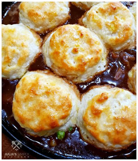 Biscuit Topped Beef Pot Pie Snickers Poke Cake, Steak Bites And Potatoes, Easy Homemade Fudge, Beef Pot Pie Recipe, Beef Pot Pie, Baked Chicken Spaghetti, Frozen Biscuits, Beef Pot Pies, Pot Pie Filling