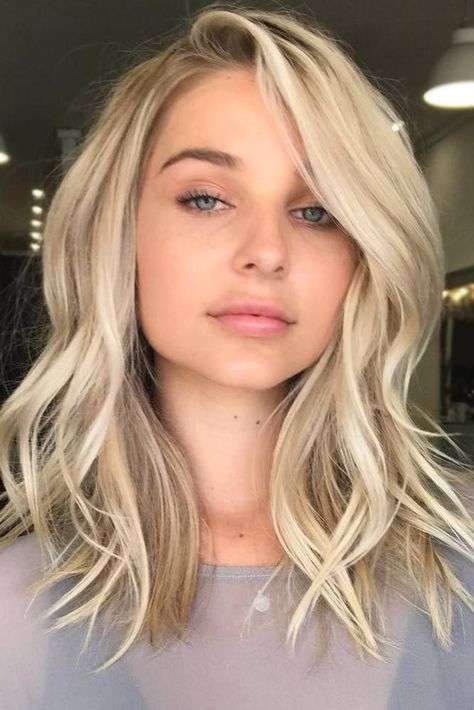 Bob Lung, Longbob Hair, Haircuts For Round Face Shape, Effortless Curls, Haircut For Round Face, Glamorous Curls, Medium Length Blonde Hair, Medium Length Blonde, Intricate Braids