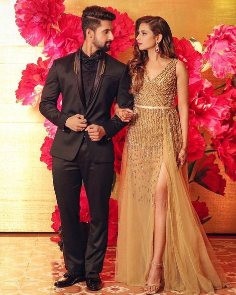 Sargun Mehta Cocktail Dress Indian Wedding, Cocktail Dress Wedding Summer, Indian Cocktail Dress, Winter Cocktail Dress, Fall Cocktail Dress, Indian Wedding Bridesmaids, Spring Cocktail Dress, Sargun Mehta, Simple Cocktail Dress