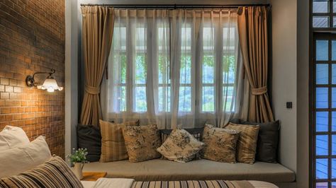 Large Window Seat, Window Seat Decor, Window Seat Curtains, Modern Window Seat, Window Seat Ideas, Staring Out The Window, Cozy Window, Window Seating, Crockery Unit Design