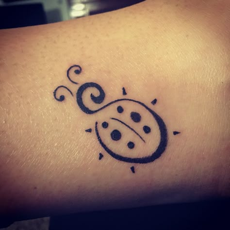 Ladybug tattoo. Represents my grandmother Lady Bug Tattoos Black, Tiny Ladybug Tattoo Simple, Ladybugs Tattoo, Cute Ladybug Tattoo, Lovebug Tattoo, Wine Glass Tattoo, Ladybug Tattoo, Sketch Style Tattoos, Lady Bug Tattoo