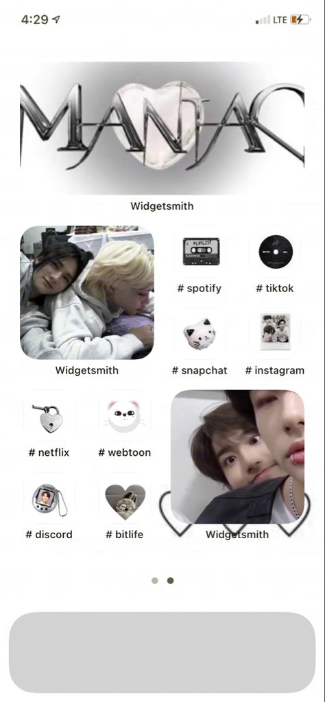 Skz Ios 16 Wallpaper, Skz White Background, Felix Phone Theme, Skz White Wallpaper, Skz Widgetsmith Ideas, Straykids Homescreen Layout, Skz Wallpaper Homescreen, Skz Wallpaper Layout, Kpop Homescreen Ideas