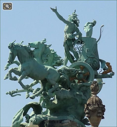 Photo of Horses and Chariot Quadrigas statue on the Grand Palais roof Sculpture Fountain, Ancient Greek Sculpture, Equestrian Statue, Public Sculpture, Paris Images, Statue Sculpture, Horse Sculpture, Pottery Sculpture, Grand Palais