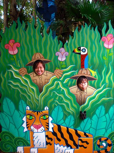 Board Cut Out Thingees by chanchan222, via Flickr Safari Truck, Jungle Pictures, Party Photo Frame, Face Cut Out, Face In Hole, Frame Props, Photo Cutout, Jungle Theme Birthday, Photo Stand