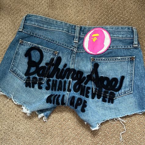 Condition Is Like Brand New. Worn Only Once. All Stitching Is In Tact. No Rips Or Tears. Shorts Say: Bathing Ape Shall Never Kill Ape. 100% Cotton. Bape Pink, Bape Shorts, Ruffle Shorts Outfit, Cute Online Clothing Stores, Afro Punk Fashion, Black Girls With Tattoos, Teen Swag Outfits, Summer Shorts Outfits, Black Men Street Fashion