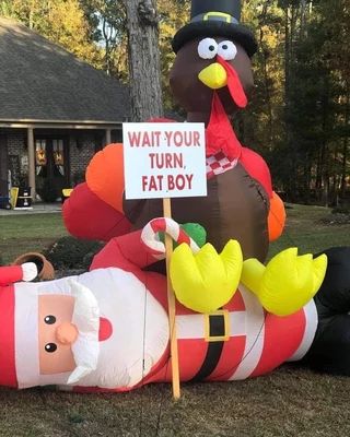 Found on America’s best pics and videos Christmas Memes Funny, Christmas Memes, Funny Thanksgiving, Thanksgiving Christmas, Fall Thanksgiving, Thanksgiving Decorations, Happy Thanksgiving, Yard Decor, Favorite Holiday