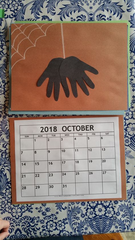 October Diy, October Sun, Handprint Calendar, Nanny Activities, October Calendar, Calendar Craft, Footprint Crafts, Diy Calendar, Handprint Crafts