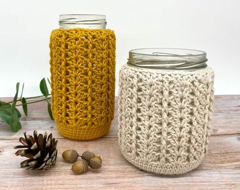 Free Mason Jar Crochet Cover Pattern Mason Jar Cozy Knitting Pattern, Crochet Jar Covers, Kids Fathers Day Crafts, Jar Covers, Free Mason, Granny Stitch, Stitch Blanket, Edible Crafts, Valentine's Day Crafts For Kids