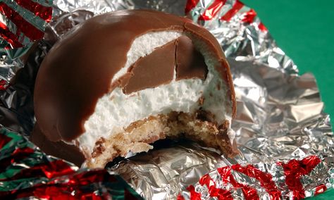 The strange case of the Tunnock’s teacakes | Audrey Gillan | Opinion | The Guardian Tunnocks Tea Cakes, Edinburgh Food, Chocolate Tea Cake, Scottish Breakfast, Scottish Dishes, Wedding Cake Art, 50th Cake, Homemade Tea, 3d Cakes