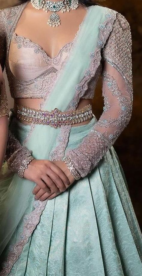 Pastel Colour Half Sarees, Reception Outfit Ideas For Bride, Engagement Outfit Ideas Indian, Reception Blouse Design For Bride, Reception Lehenga Bridal Indian, Engagement Lehenga Indian, White Half Saree, Bridal Engagement Dress, Reception Dress Bride Indian