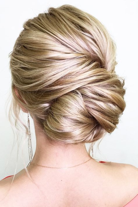 Most Outstanding Wedding Updos For Long Hair ❤ See more: http://www.weddingforward.com/wedding-updos-for-long-hair/ #weddings Ceremony Script, Updos For Long Hair, Wedding Hairstyles And Makeup, Side Updo, Side Bun, Manhattan Wedding, Wedding Hairstyles Medium Length, Wedding Hairstyles Bride, Peinados Recogidos