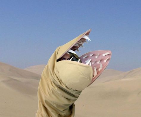 How to Make Your Own Sand Worm Costume - Neatorama Sandworm Costume, Darth Vader Suit, Shai Hulud, Clever Costumes, Scary Costumes, Halloween Contest, Bow Sneakers, The Dunes, Beetlejuice