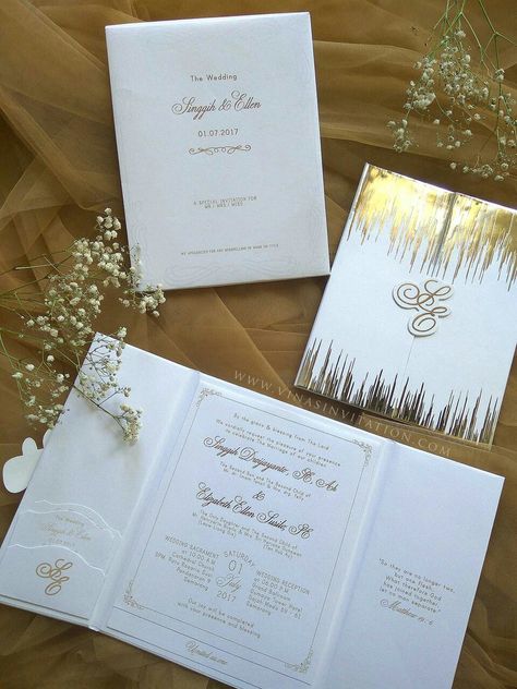 Vinas invitation. Indonesian wedding. Classic gold white theme.gold font. Gold emboss. Any question pls visit www.vinasinvitation.com. courtesy of Singgih and Ellen Undangan Pernikahan Elegant Simple, Wed Invitation, Indonesian Wedding, Diy Wedding Video, Gold Font, Wedding Bouquets Pink, Simple Invitation, Simple Wedding Invitations, Spring Diy