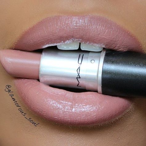 Blankety by Mac Mac Blankety Lipstick, Natural Lipstick Shades, Mac Make Up, Makeup Mac, Velvet Teddy, Natural Lipstick, Beauty Make-up, Makijaż Smokey Eye, Kissable Lips