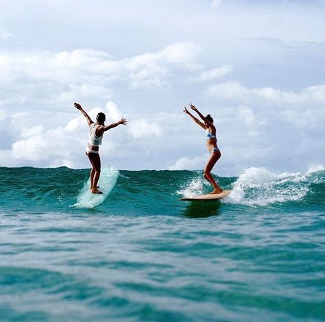 L A U R E N @FearlessVita Alana Blanchard, Surf Aesthetic, Surf Vibes, Surfing Pictures, Beach Pink, Surf Camp, Burton Snowboards, Surf Life, Kitesurfing