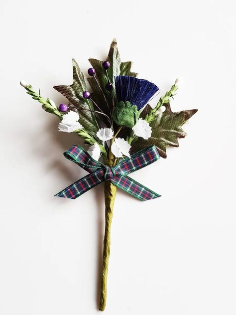 Burns Night Celebration, Buttonholes Wedding, Scottish Wedding Themes, Scottish Wedding Traditions, Flower Petals Wedding, Thistle Wedding, Purple Thistle, Flower Table Decorations, Tartan Ribbon