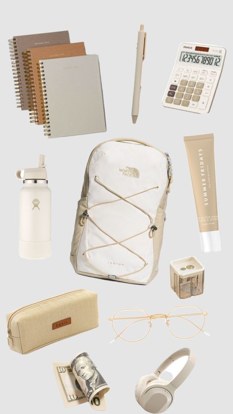 #schoolaesthetic #brown #white #schoolessentials High School Essentials, Schul Survival Kits, Middle School Essentials, School Wishlist, School Backpack Essentials, Preppy School Supplies, Girl School Supplies, Pretty School Supplies, Everyday Bag Essentials