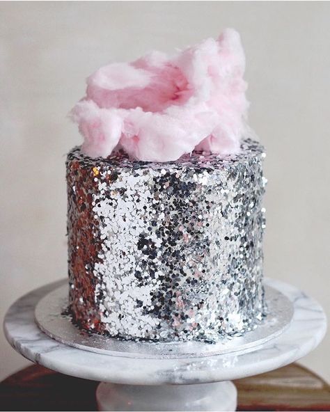 56 Likes, 5 Comments - Flamingo Boulevard Bridal (@fbbridalstudio) on Instagram: “Glitter, candy floss and cake... SOLD ✌🏻💕 - 📸 via @pinterest” Cotton Candy Wedding, Thank You Cake, Glitter Birthday Cake, Disco Cake, Cotton Candy Cakes, Nontraditional Bride, Bling Cakes, Sparkle Cake, Weekend Mood