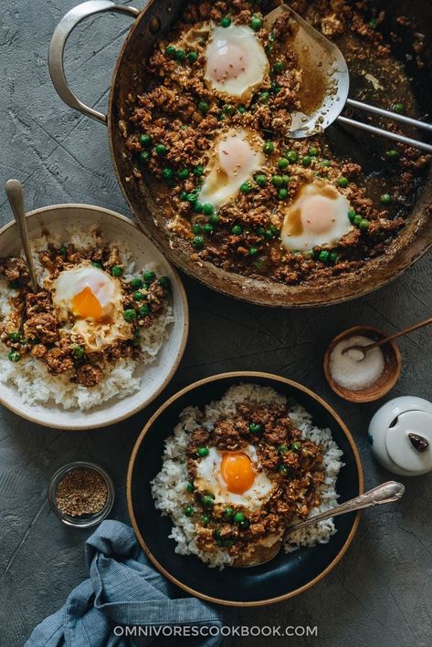 Cantonese Ground Beef Rice and Eggs (窝蛋牛肉) | Omnivore's Cookbook Rice And Eggs, Ground Beef Rice, Beef Bowl, Cantonese Food, Runny Eggs, Minced Beef, Beef Rice, Beef And Rice, Frozen Veggies