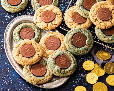 In our Gelt Cookie Butter Blossom Cookies, we replaced the chocolate kiss with a chocolate gelt and added speculaas cookie butter to the dough. Hanukkah Cookies, Blossom Cookies, Eat Cookies, Chocolate Coins, Cookie Butter, Cookie Time, Kisses Chocolate, Cookies Ingredients, Baking Sheets