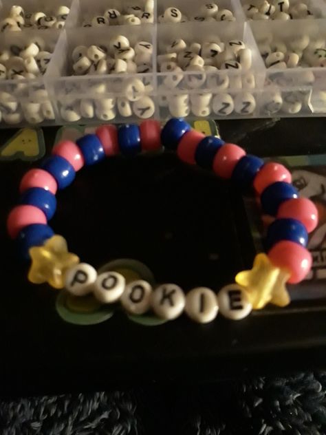 Kandi Words Bracelets, Funny Letter Bracelets, Gyatt Bracelet, Cute Beaded Bracelet Ideas Words, Bracelet Words Funny, Funny Bead Bracelets, Creative Bracelet Ideas, Funny Words For Bracelets, Funny Matching Bracelets