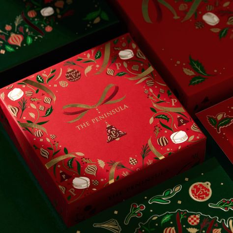 Peninsula_package_website-13 Christmas Hampers Design, Christmas Box Design Packaging, Hampers Design, Calendar Packaging, Christmas Gift Photography, Christmas Packaging Design, Hampers Christmas, Xmas Hampers, Advent Calendar Boxes