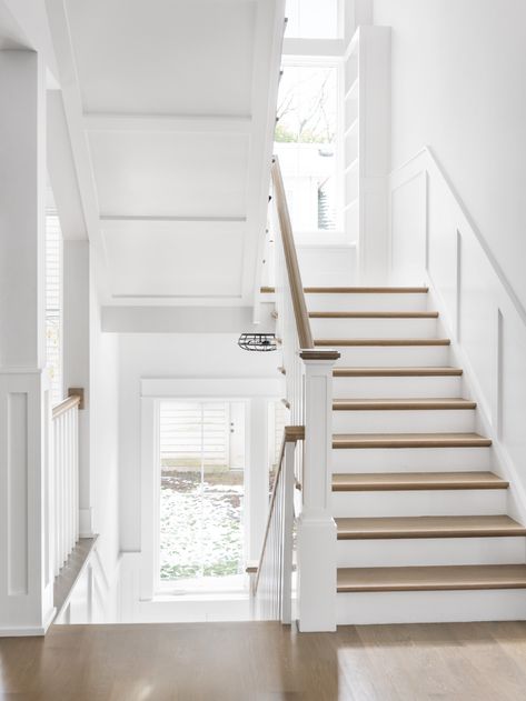 Naperville New Construction - Farmhouse - Staircase - Chicago - by Picture Perfect House | Houzz Staircase Windows, Mediterranean Staircase, Cottage Hallway, Farmhouse Staircase, Staircase Pictures, Foyer Flooring, White Heron, Contemporary Staircase, Staircase Ideas