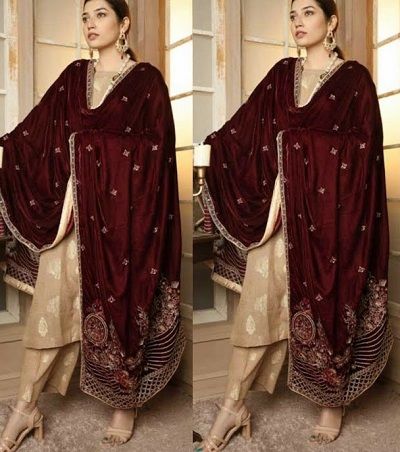 Latest 50 Velvet Dupatta Designs (2022) Dupatta Outfits, Velvet Dupatta, Suits Pakistani, Velvet Dress Designs, Pakistani Salwar, Velvet Shawl, Engagement Stories, Miroslava Duma, Casual Indian Fashion