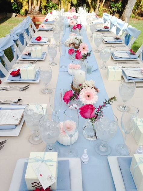 Beige tablecloth, light blue runner & napkin, hot pink flowers Hot Pink Wedding Flowers, Bridal Shower Decorations Purple, Pink Birthday Theme, Wedding Shower Brunch, Rose Quartz Wedding, Anniversary 50th, Sky Blue Weddings, Blue And Blush Wedding, Pink Weddings