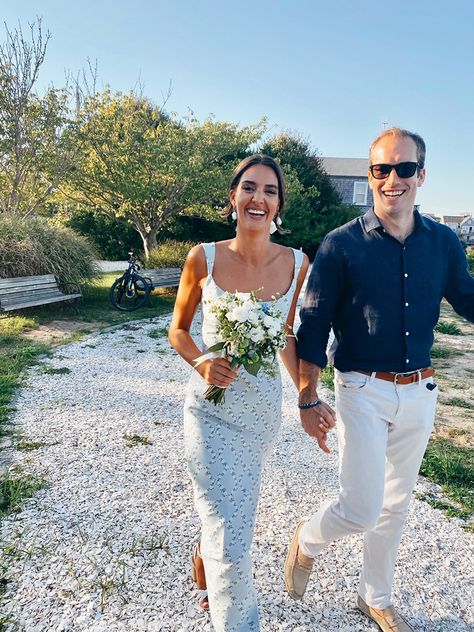 Nantucket Elopement, Courthouse Bouquet, Labor Day Weekend Wedding, Coastal Connecticut Wedding, Classic Cape Cod Wedding, Cottages On Charleston Harbor Wedding, Honeymoon In Nantucket, Formal Wedding Guest Attire, Navy Groom