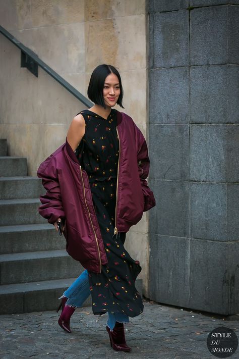 Tiffany Hsu by STYLEDUMONDE Street Style Fashion Photography Tiffany Hsu, Dress Over Pants, Jean Outfit, Street Beat, Street Style 2017, Female Style, 2017 Fashion Trends, Classy Fashion, Looks Street Style