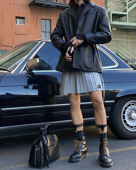 Guy In Skirt Aesthetic, Men In Skirts Fashion Aesthetic, Nylon Socks Outfit, Male Skirt Outfit, Man In Skirt Aesthetic, Guys In Skirts Fashion, Men In Skirts Fashion, Men In Feminine Clothes, Unisex Skirt