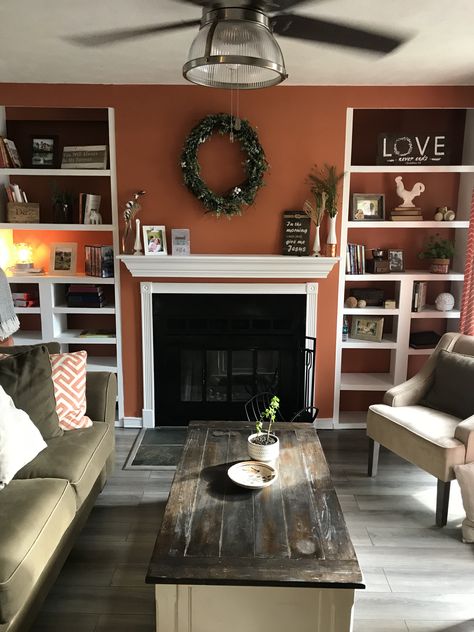 Brown Orange And Cream Living Room, Burnt Orange Walls Living Room, Burnt Orange Accent Wall Living Room, Burnt Orange Living Room Walls, Burnt Orange And Green Living Room, Orange Living Room Walls, Small Cottage Living Room, Living Room Shabby Chic, Cozy Cottage Living Room