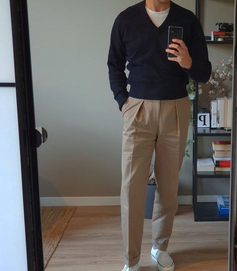 Perfectly Pleated Trousers on Instagram: “It's getting chilly outside, which means today is a Rubato kind of day. This is my second Rubato sweater, the first being the navy crew…” Sweater And Slacks Outfit Men, Pleated Pants Casual Outfit, Mens Navy Trousers Outfit, Navy Trousers Men Outfit, Mens Navy Sweater Outfits, Navy Blue Trousers Outfit Men, Pleated Trousers Outfit Men, Mens Pleated Trousers Outfit, Pleated Pants Outfit Men