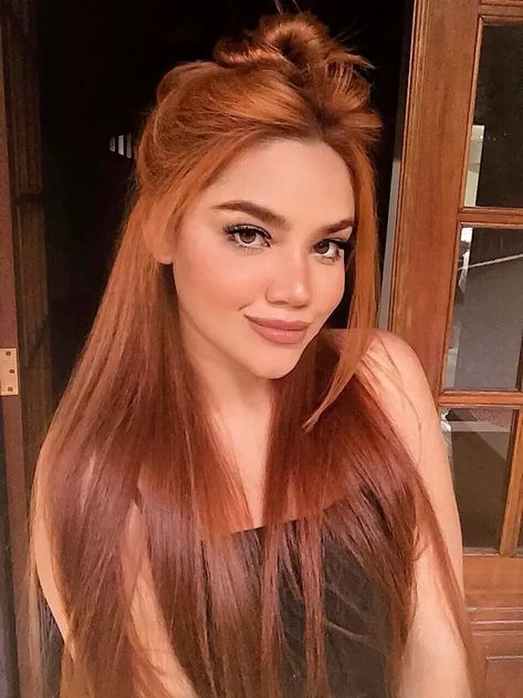 2024's Top Ginger Hair Color Trends: From Honey Hues to Fiery Copper Sunset Hair Color, Hair Color For Morena, Cheveux Oranges, Rambut Brunette, Dark Blonde Hair Color, Hair Color Orange, Ginger Hair Color, Copper Hair Color, Dark Blonde Hair