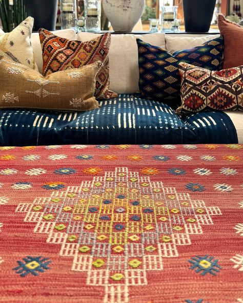 Kilim ottomans made from vintage Turkish rugs are a fabulous way to bring color and life to your living room - all while providing a practical space for putting one’s feet up, having a tray full of pretty things, and snacks! And of course they pitch in at parties for extra seating. We have dozens right now in vibrant hues like this beautiful cicim kilim from Konya and others in softer neutrals. #tierradellagarto #kilimottoman . . #welltraveledhome #maximalism #moreismore #moreismoredecor #ru... Kilim Ottoman, Maximalism, Extra Seating, Turkish Rugs, Vintage Turkish Rugs, Pretty Things, Turkish Rug, Right Now, Tray