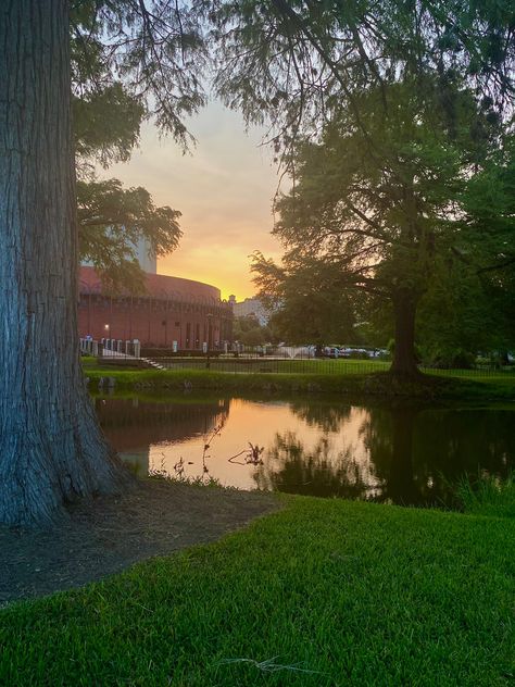 Photo taken by Texas State student by the theatre center Texas State University Aesthetic, University Aesthetic, Theatre Building, Fun Aesthetic, Pretty Photography, Texas State University, Grad Photoshoot, The Theatre, Sophomore Year