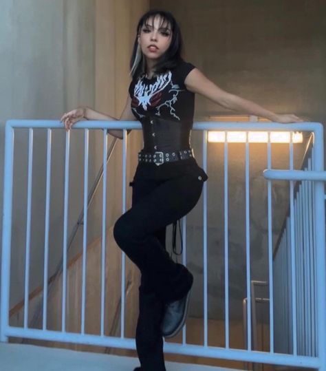 #corset #emo #alternative #aesthetic #edgy #egirl #mallgoth #goth #tiktok Emo Corset Outfit, Goth Corset Outfit, Aesthetic Edgy, Alternative Aesthetic, Corset Outfit, Goth Corset, Mall Goth, Grunge Outfits, Concert