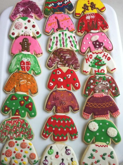 Ugly Xmas Sweater Party, Christmas Party Friends, Christmas Ugly Sweater Party, Sweater Cookies, Ugly Sweater Cookie, Ugly Sweater Party Ideas, Ugly Christmas Sweater Party Ideas, Christmas Sweater Party Ideas, Ugly Christmas Sweater Outfit